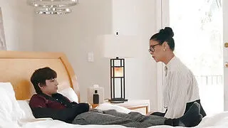 教师为学生提供“帮手”服务